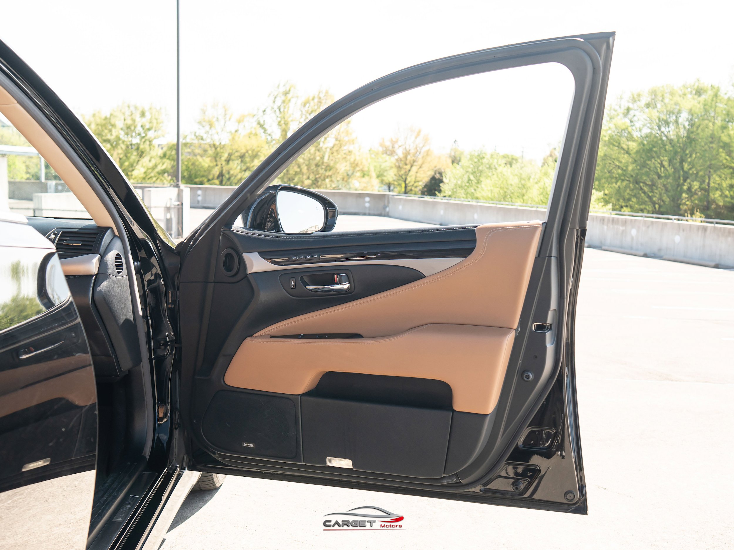 Used 2015 Lexus LS 460 AWD w/ Comfort Package image 40