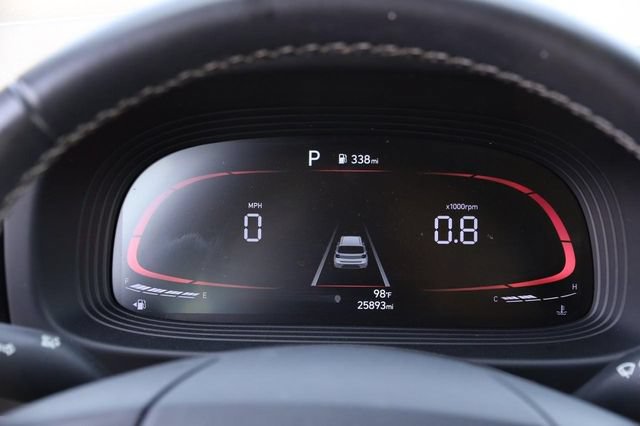 Used 2025 Hyundai Venue SEL FWD image 14