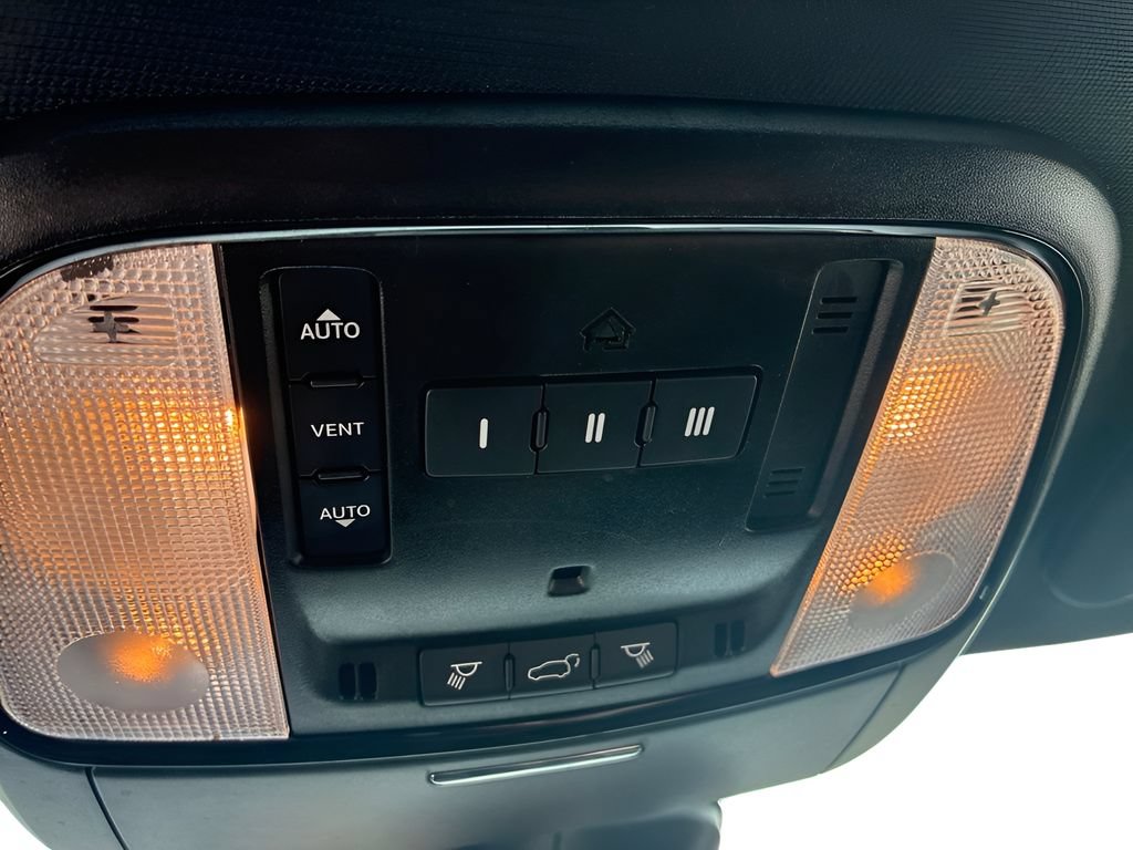 Used 2023 Dodge Durango GT AWD/4WD image 30