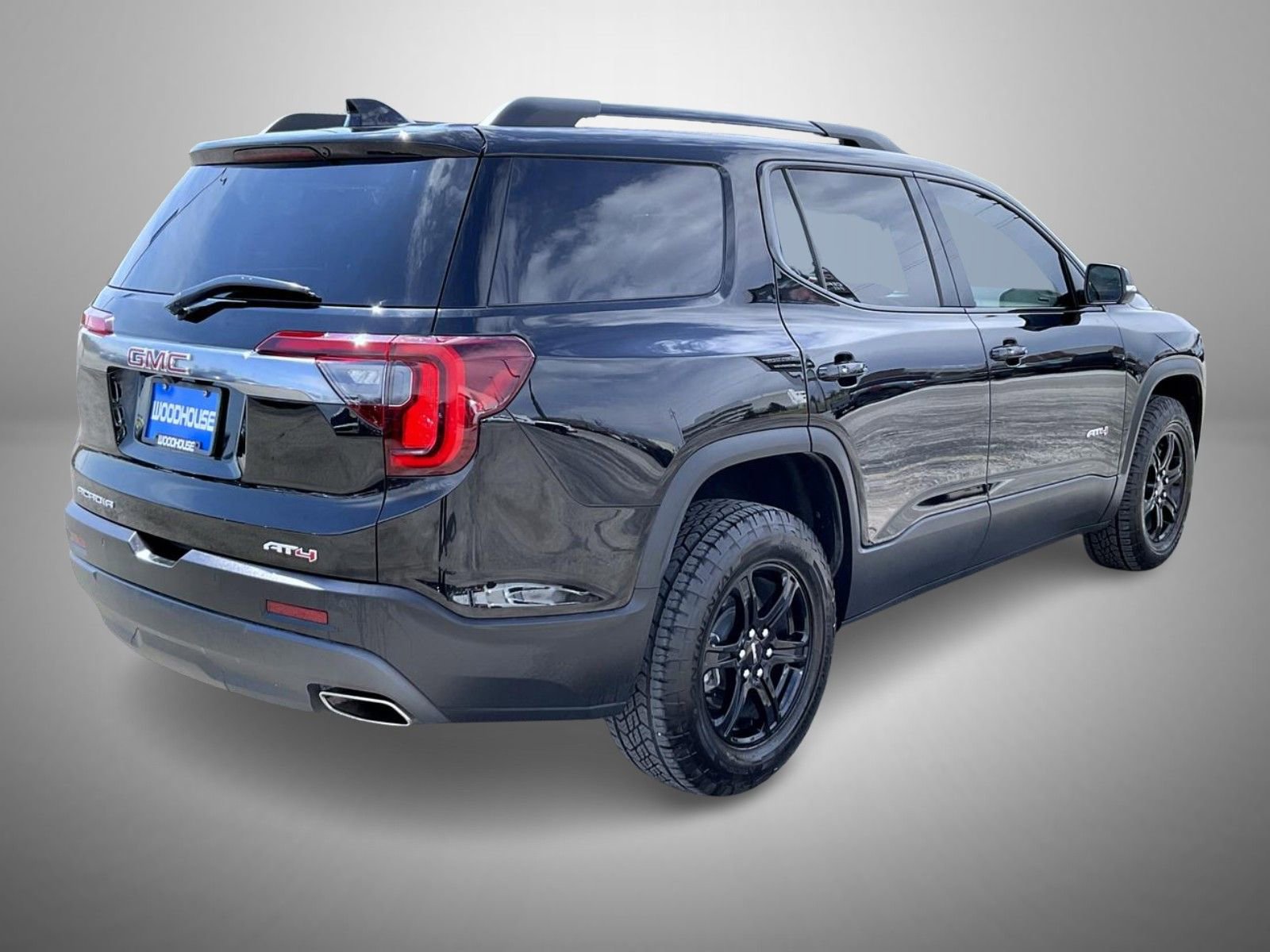 Used 2022 GMC Acadia AT4 w/ Technology Package image 5