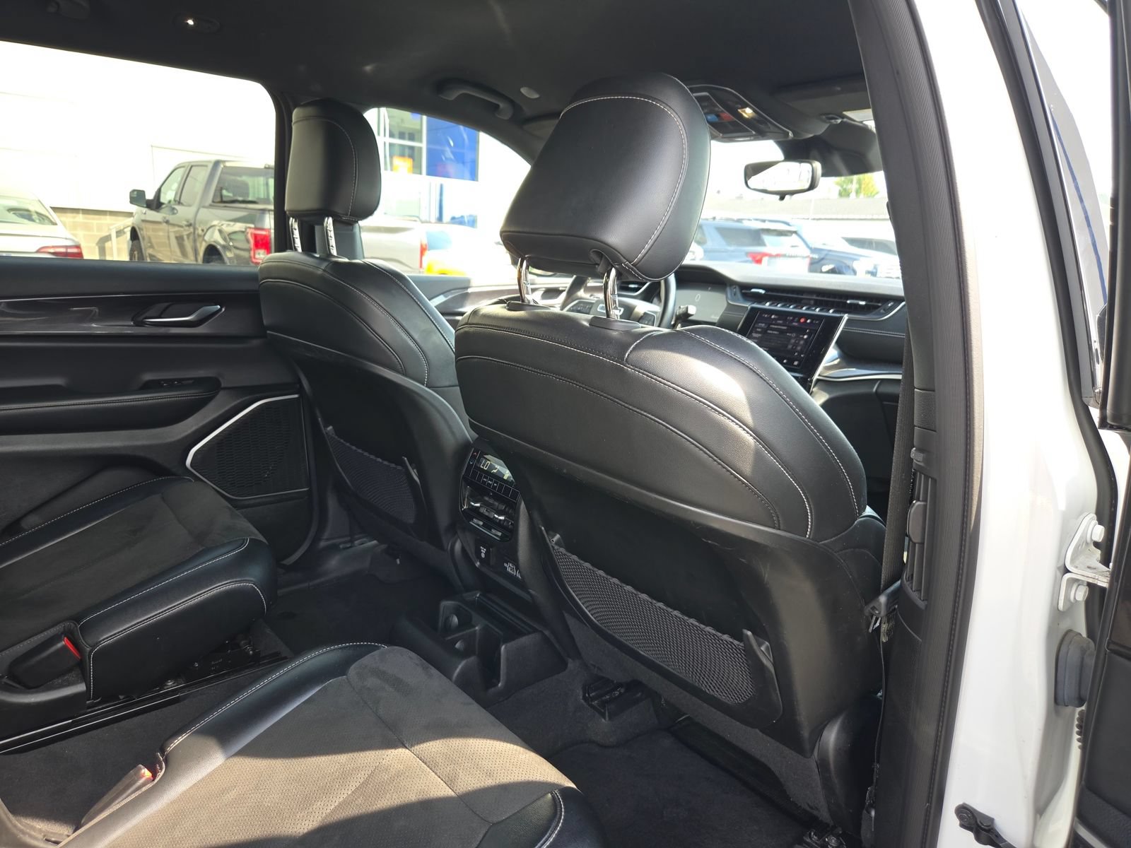 Used 2021 Jeep Grand Cherokee L Laredo AWD/4WD image 43