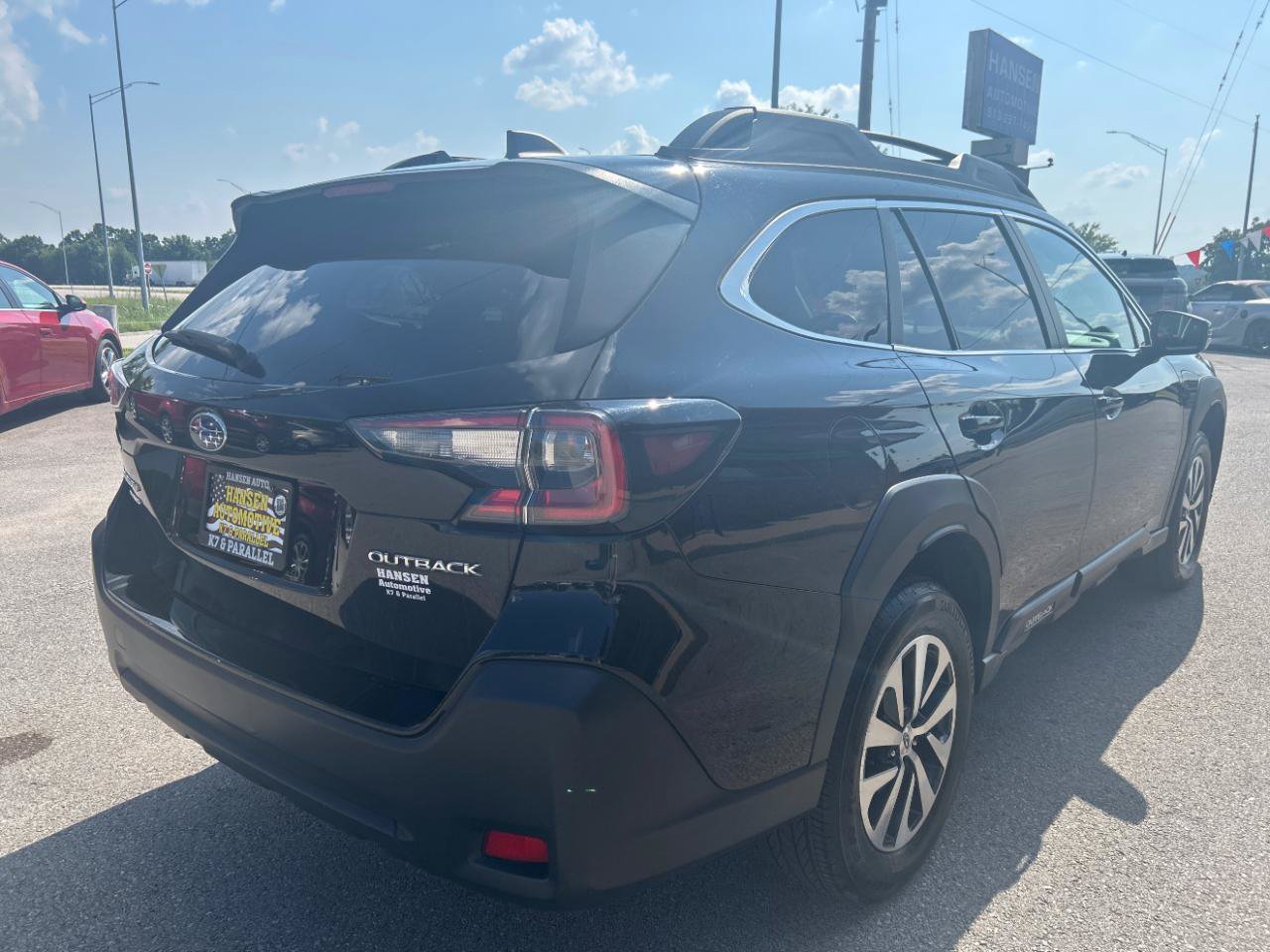 Used 2024 Subaru Outback Premium AWD/4WD image 5