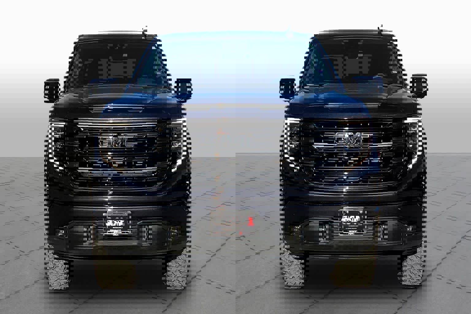 Used 2022 GMC Sierra 1500 Elevation w/ Elevation Premium Package image 4