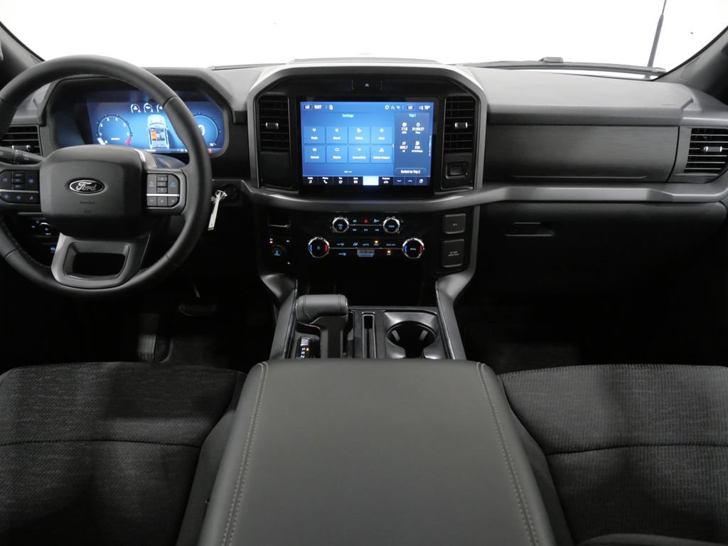 Used 2026 Ford F150 XLT w/ XLT Black Appearance Package AWD/4WD image 9