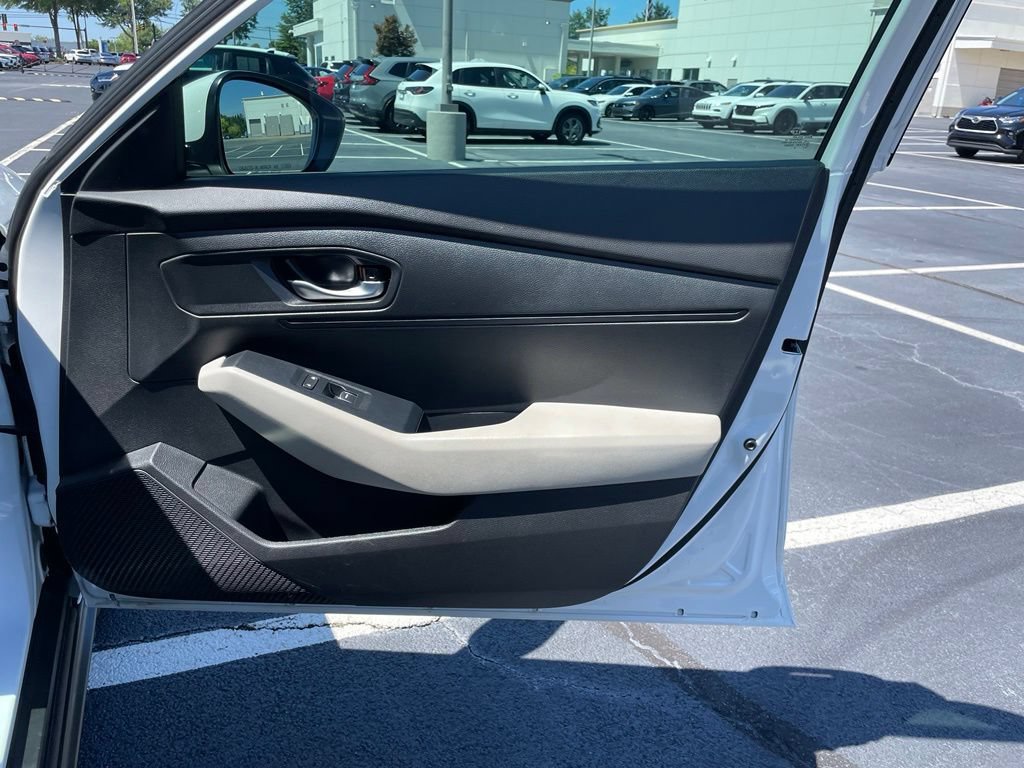 Certified 2025 Honda Accord LX image 29