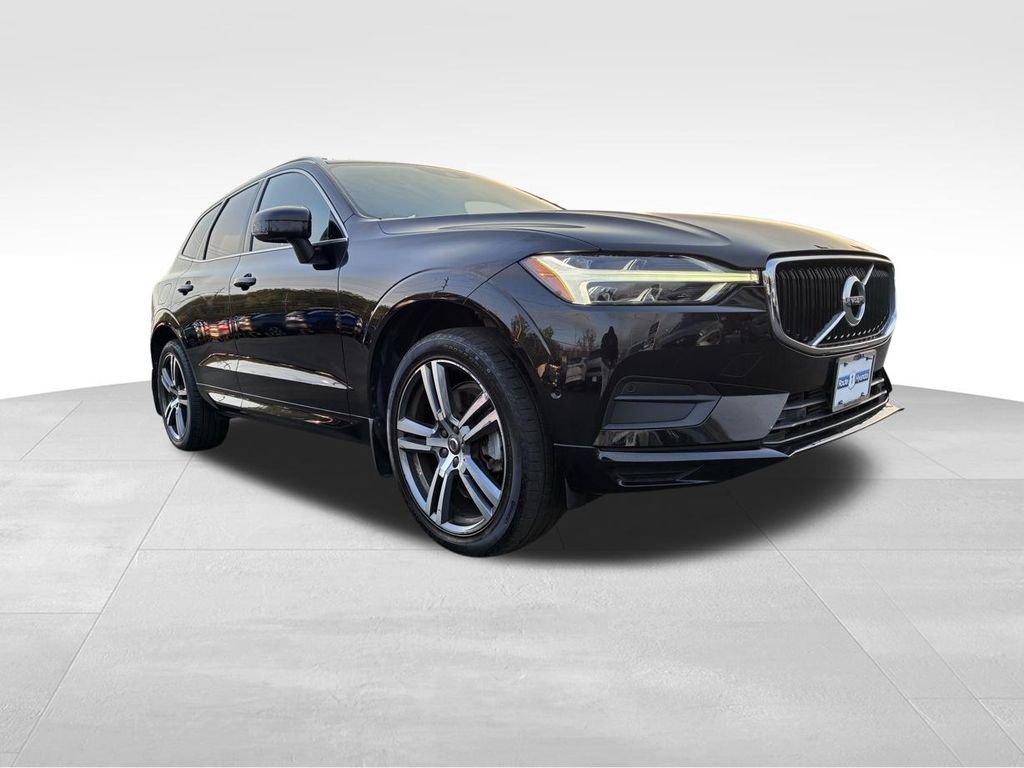 Used 2019 Volvo XC60 T6 Momentum w/ Premium Package image 1