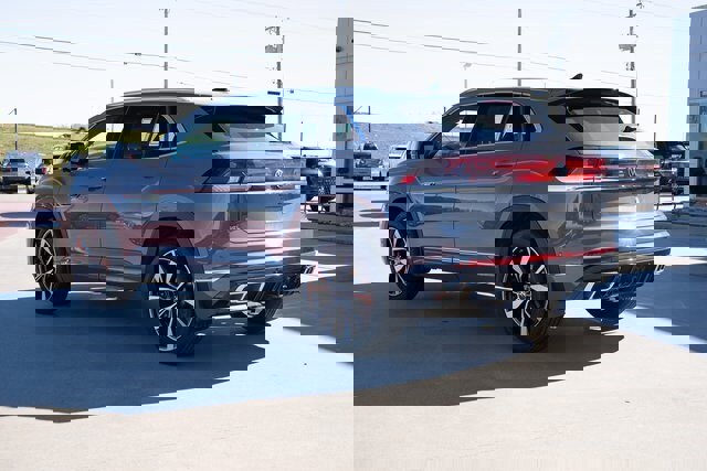 New 2026 Volkswagen Atlas Cross Sport SEL Premium R-Line image 4