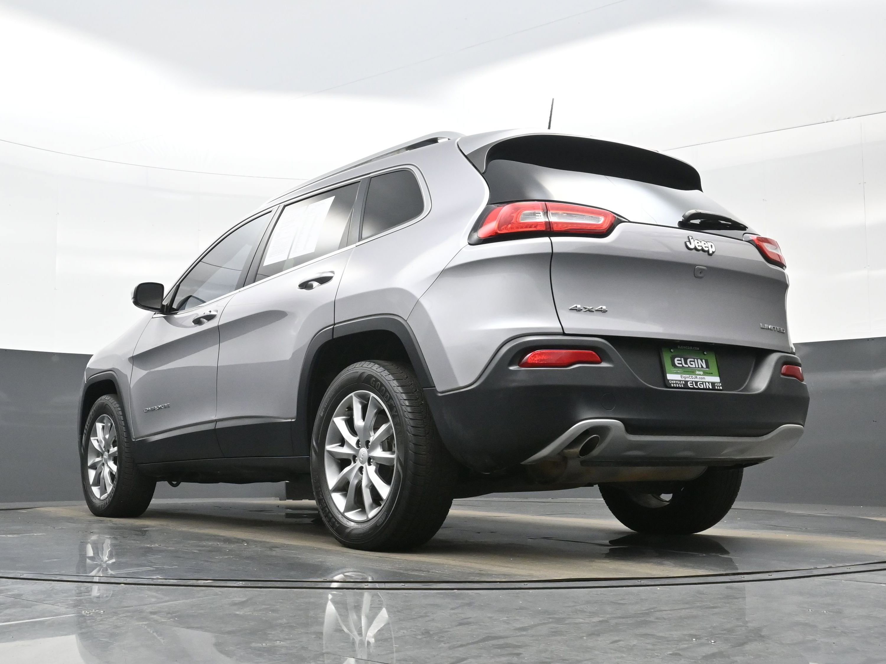 Used 2017 Jeep Cherokee Limited AWD/4WD image 26