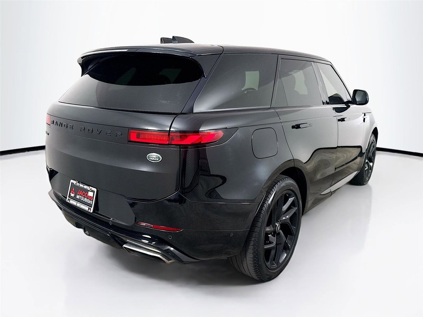 Used 2023 Land Rover Range Rover Sport SE Dynamic image 17