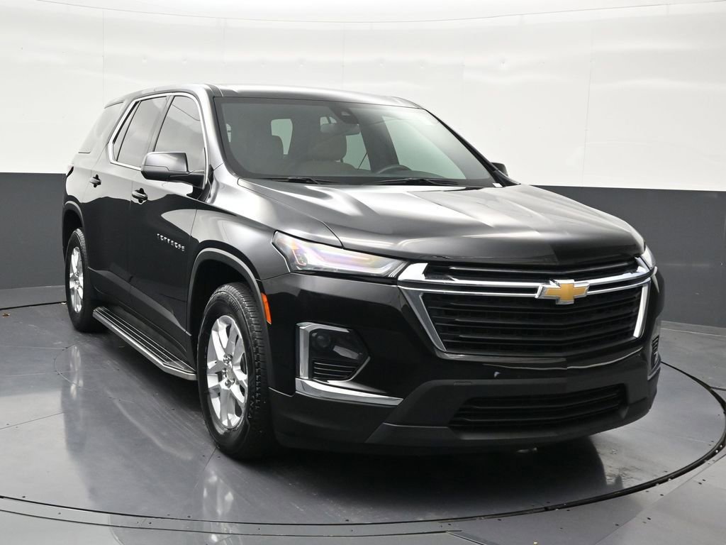 Used 2023 Chevrolet Traverse LS image 8