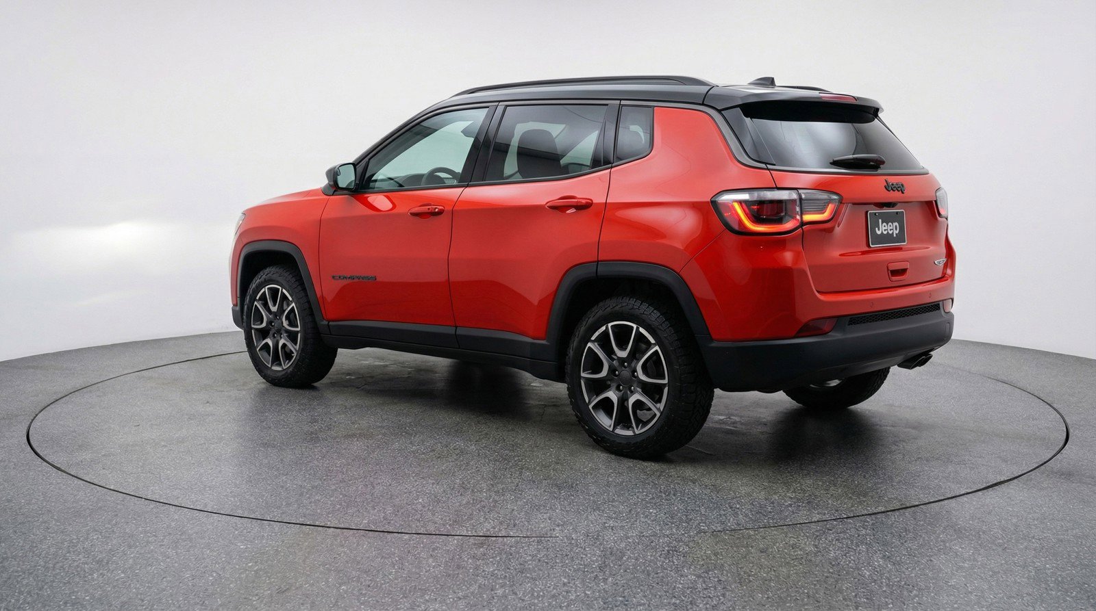 Used 2025 Jeep Compass Trailhawk AWD/4WD image 6