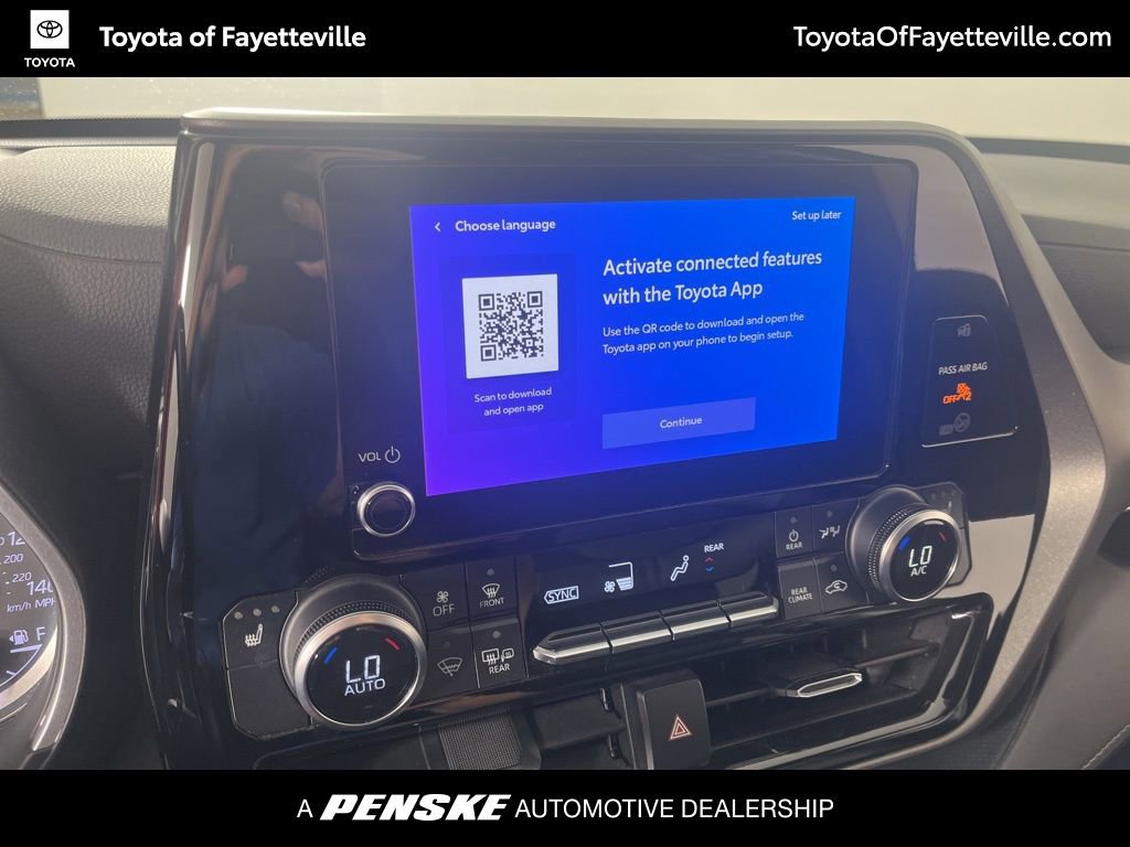Used 2023 Toyota Highlander XLE AWD/4WD image 31