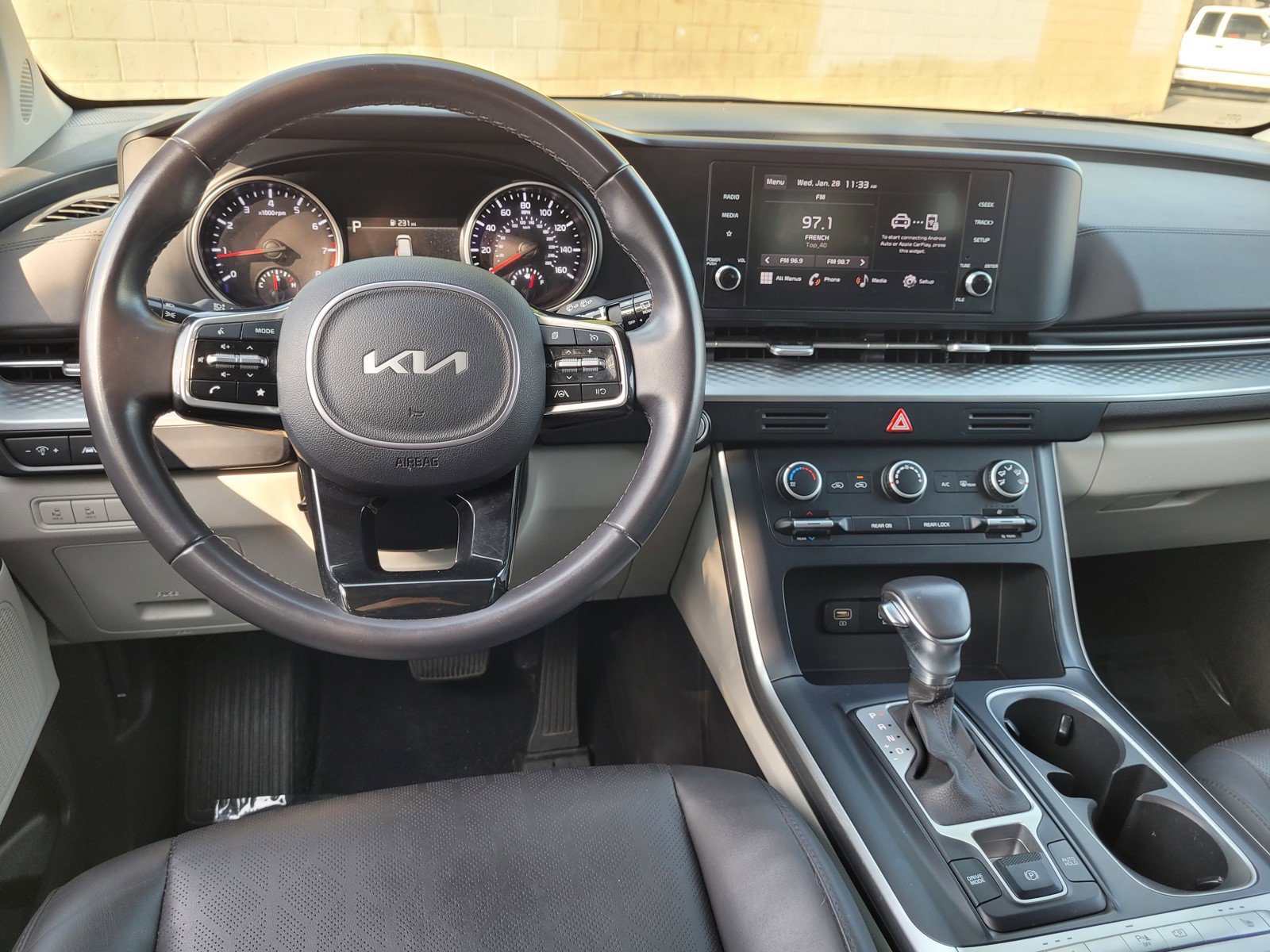 Used 2024 Kia Carnival LX image 18