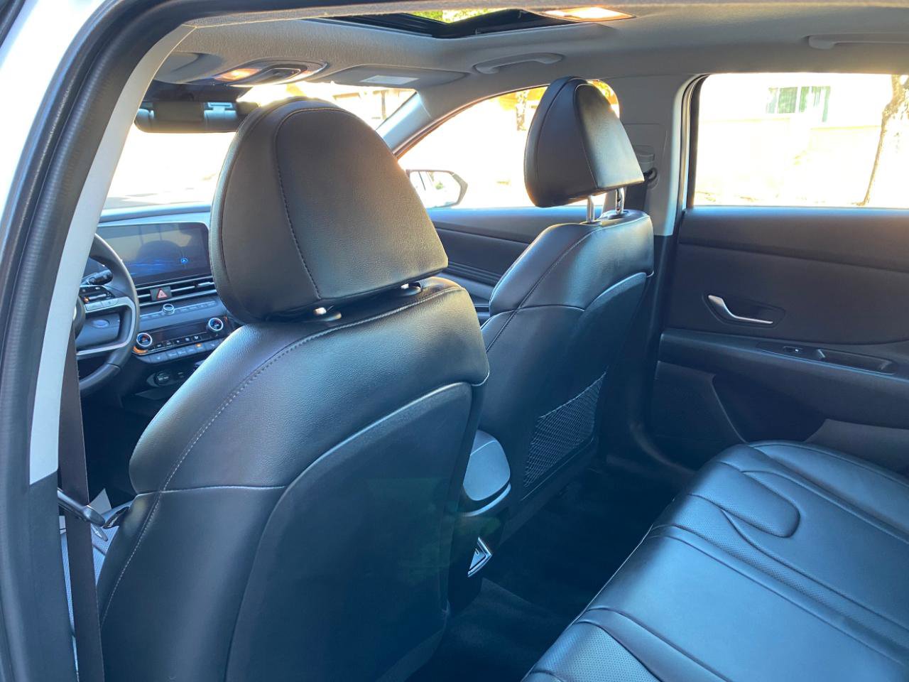 Used 2025 Hyundai Elantra Limited image 38