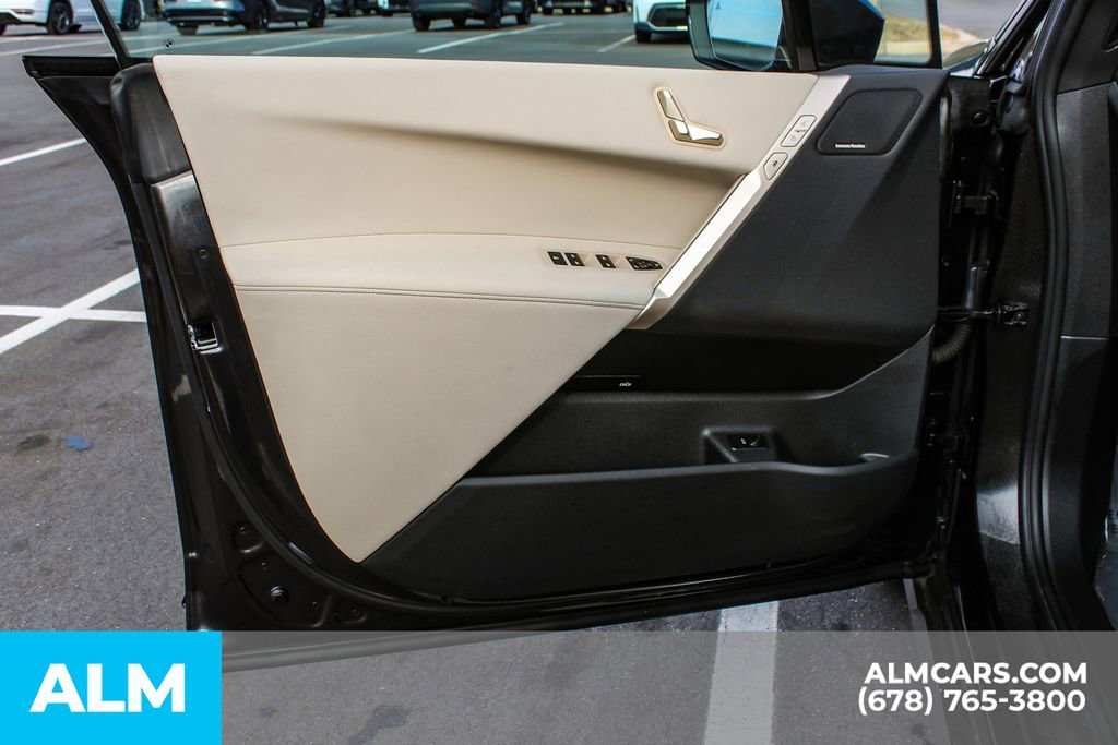 Used 2023 BMW iX xDrive50 w/ Convenience Package image 40