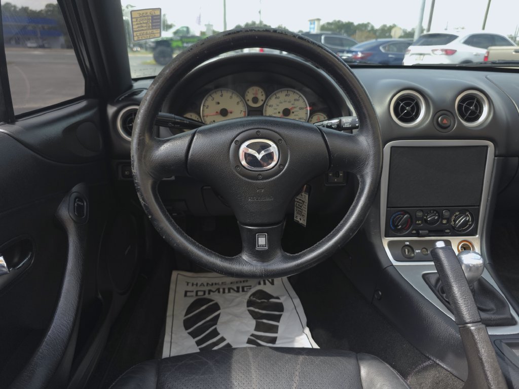 Used 2003 MAZDA MX-5 Miata RWD image 17