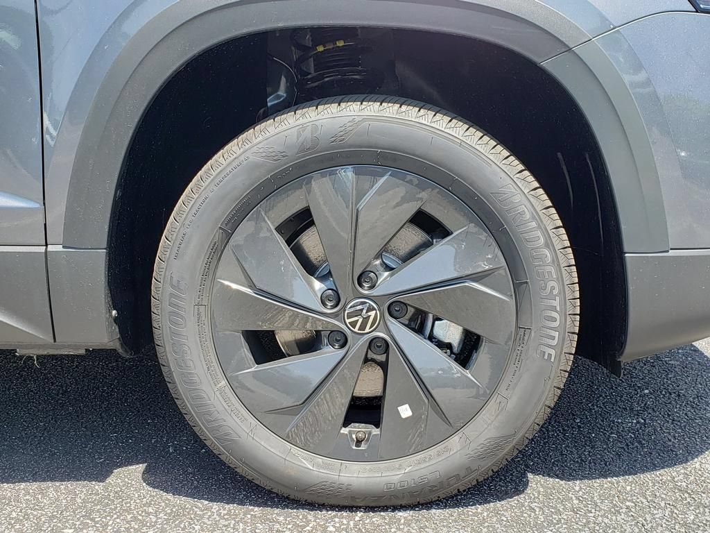 New 2026 Volkswagen Taos S FWD image 12