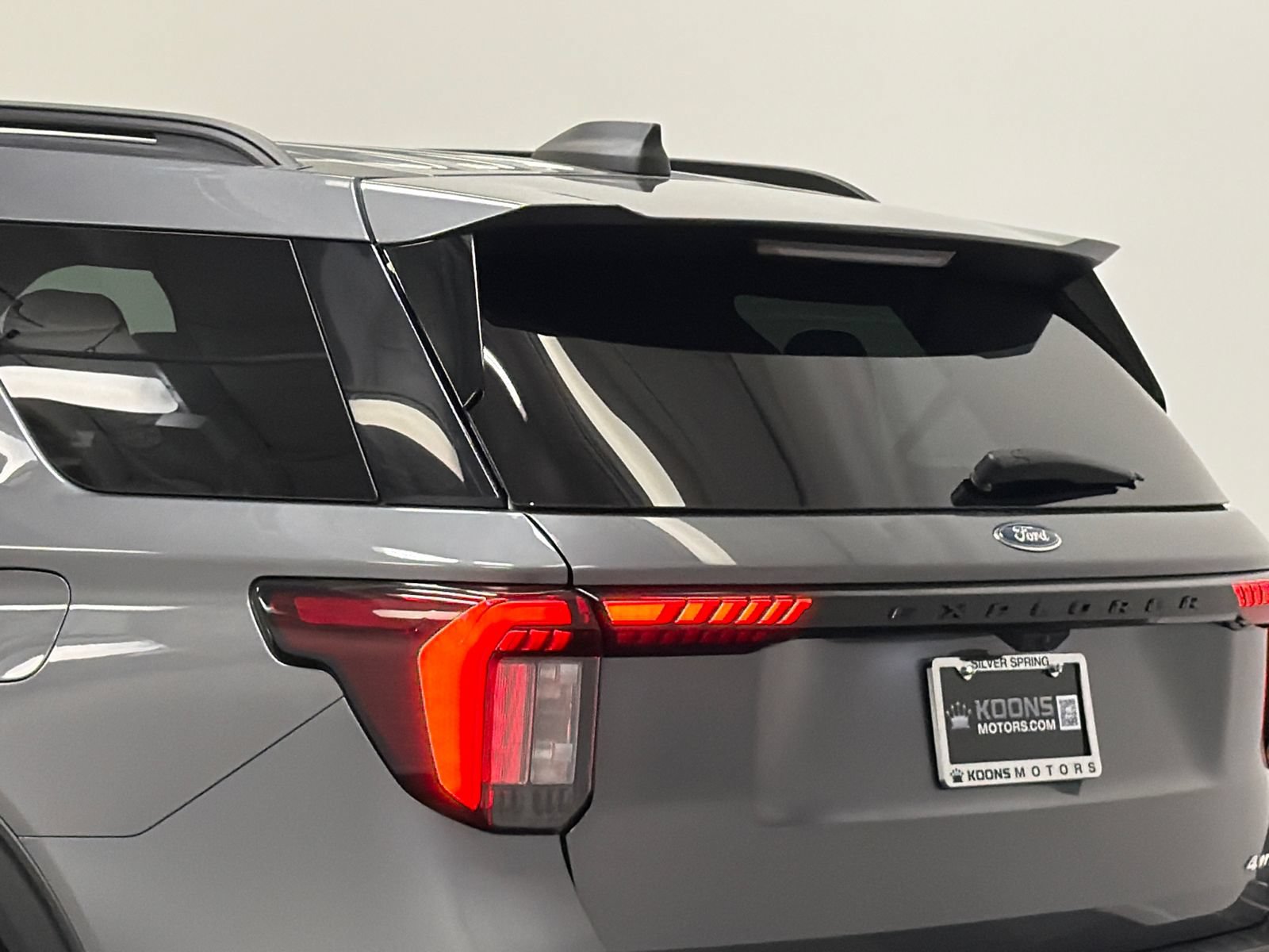 Used 2025 Ford Explorer ST-Line AWD/4WD image 8