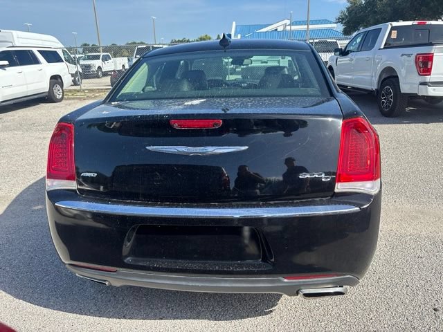Used 2017 Chrysler 300 C AWD/4WD image 6