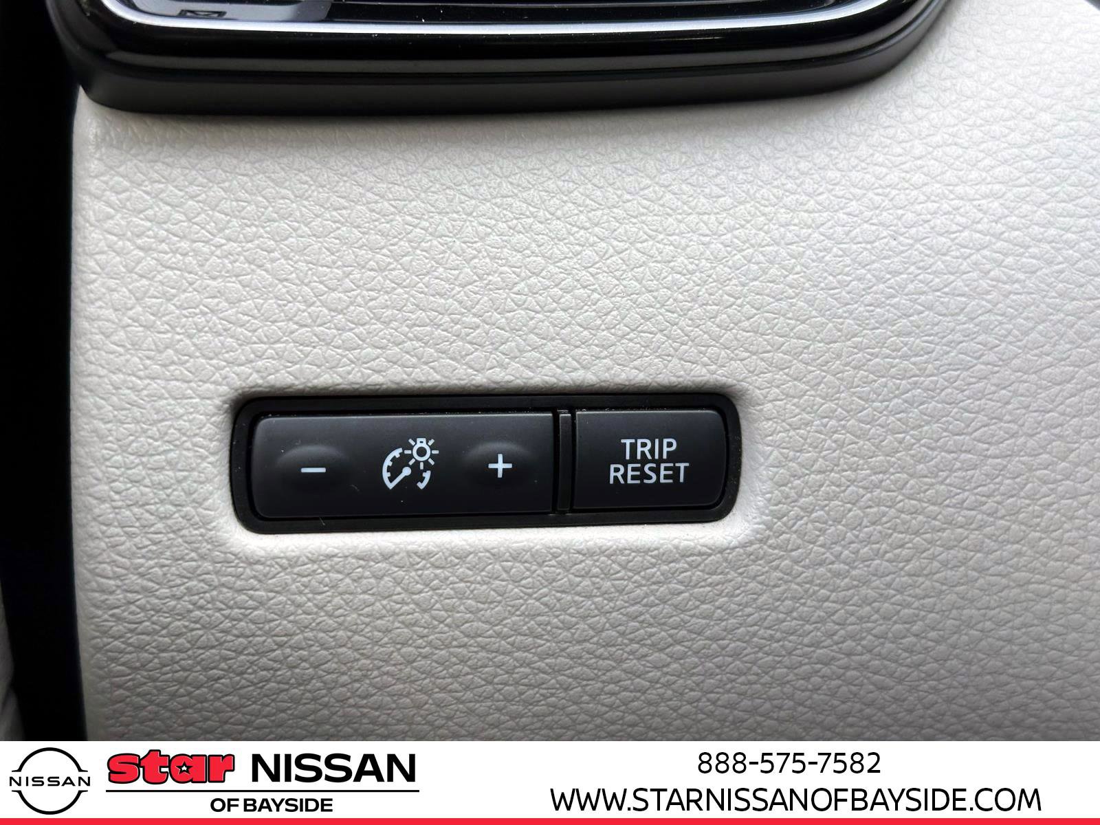 Used 2016 Nissan Altima 2.5 SV w/ Convenience Package image 31