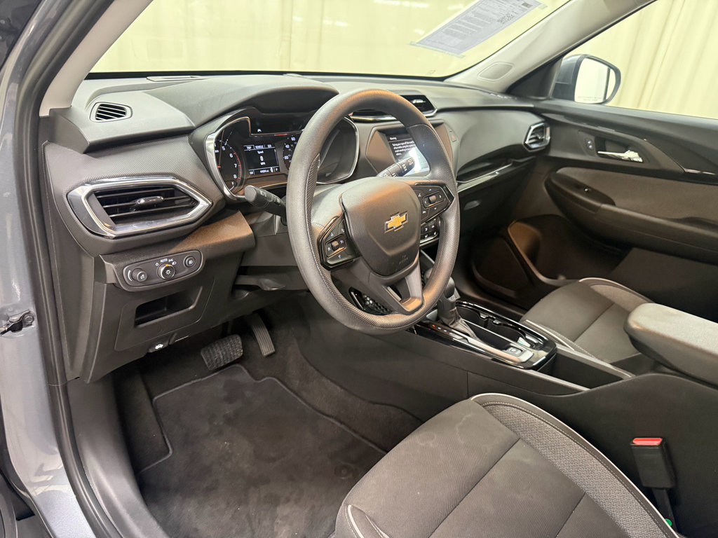 Used 2021 Chevrolet TrailBlazer LT FWD image 29