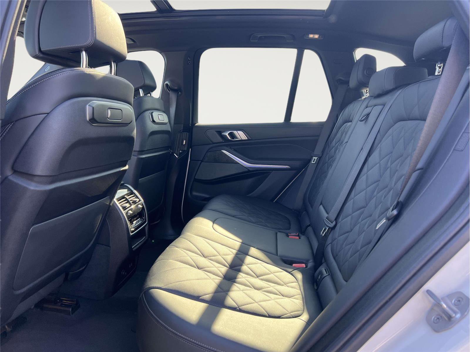 Used 2024 BMW X5 xDrive40i image 7