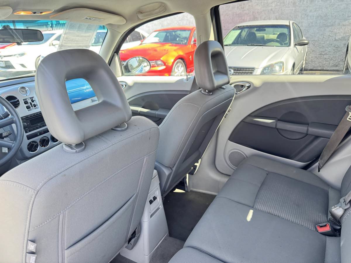 Used 2008 Chrysler PT Cruiser Touring FWD image 28