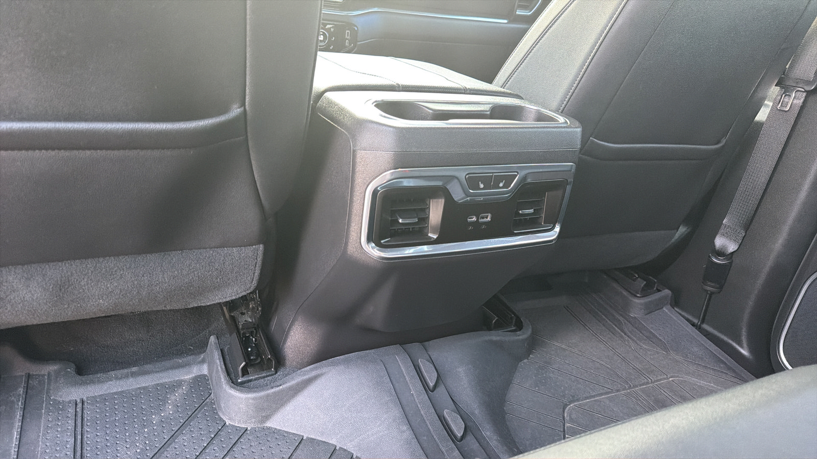 Used 2023 Chevrolet Silverado 1500 LTZ w/ LTZ Premium Package AWD/4WD image 27