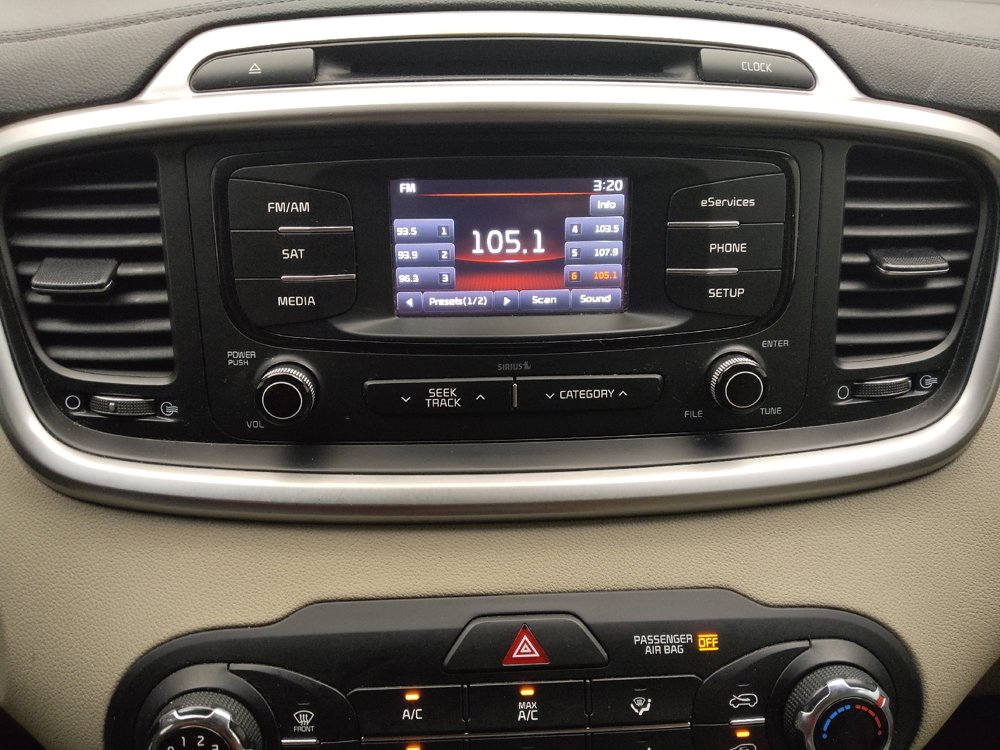 Used 2016 Kia Sorento FWD w/ LX Convenience Package image 25