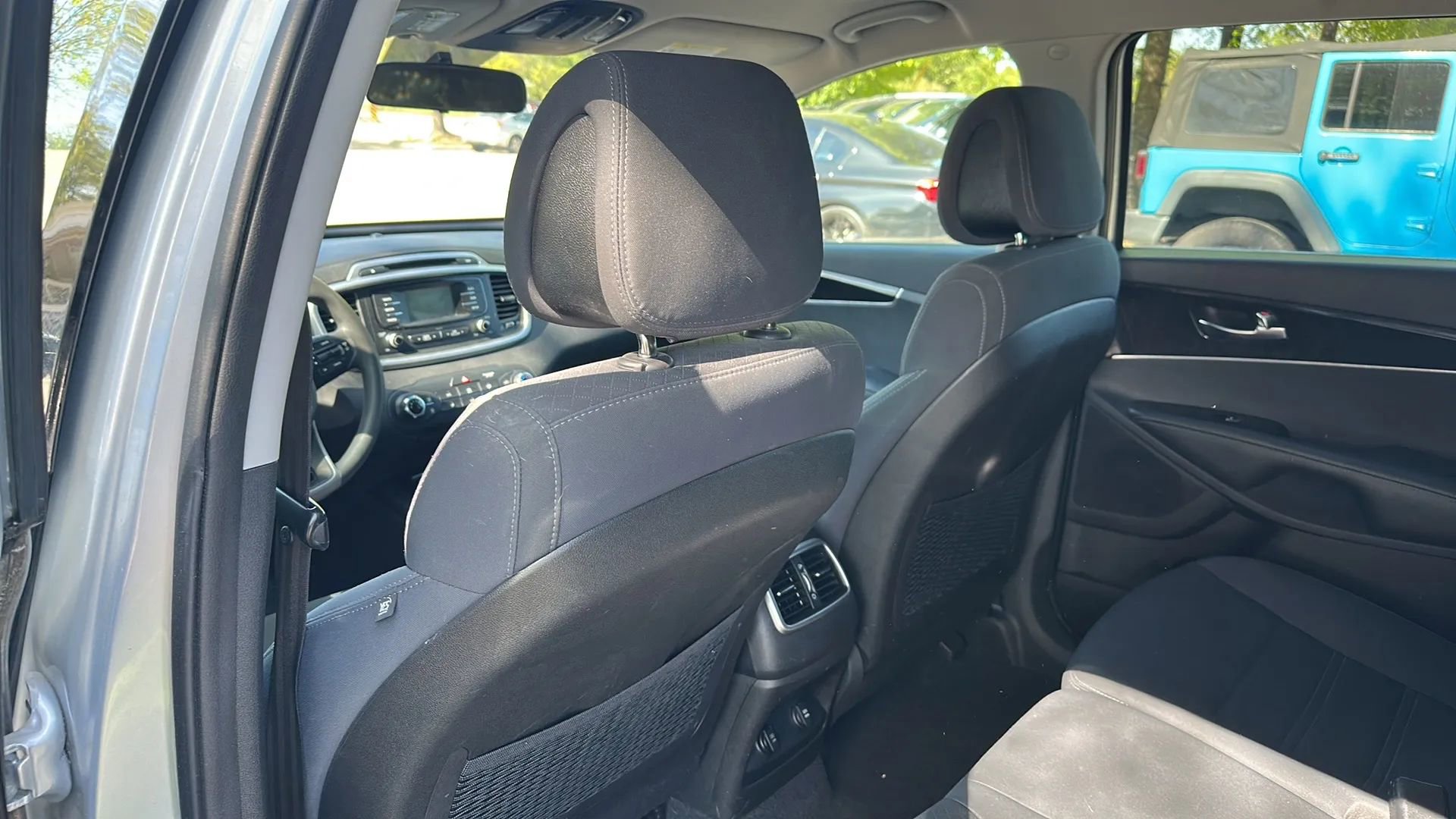 Used 2016 Kia Sorento LX image 15