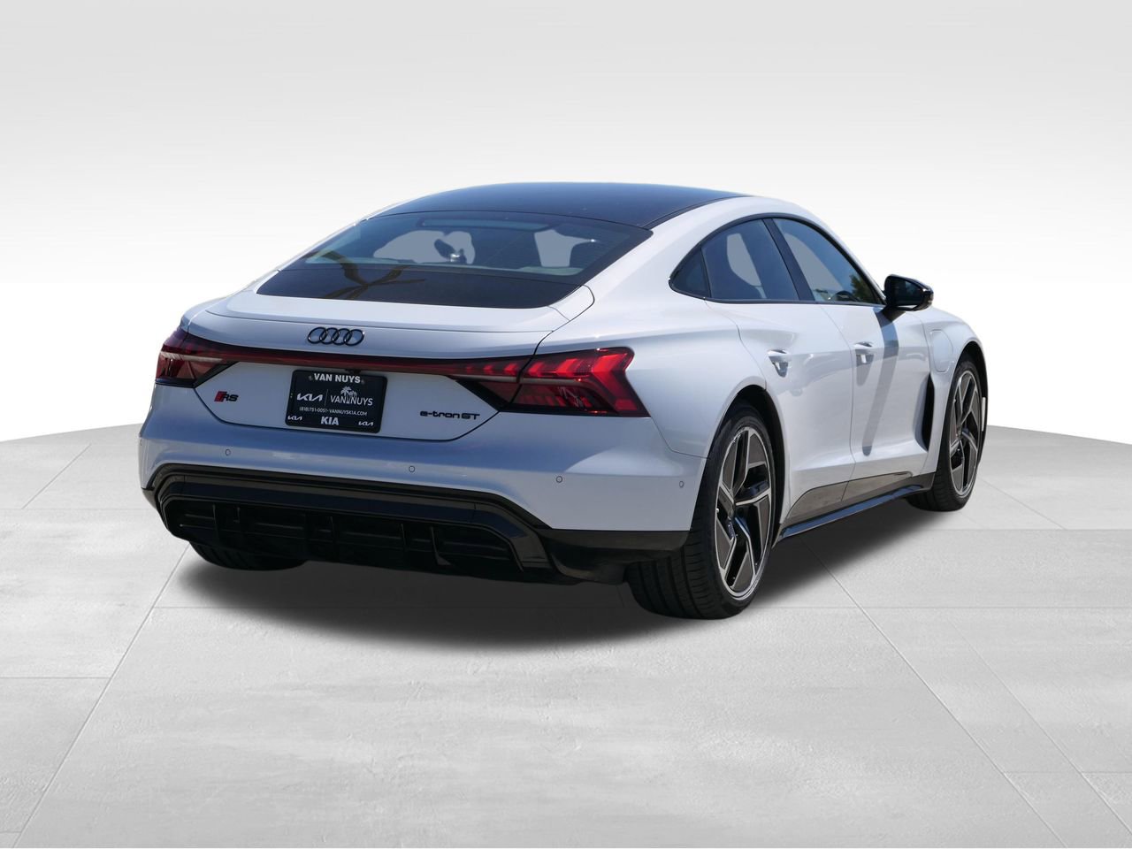 Used 2024 Audi RS e-tron GT w/ Carbon Performance Package image 3