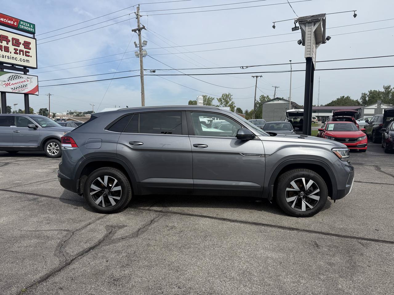 Used 2020 Volkswagen Atlas Cross Sport SE AWD/4WD image 5