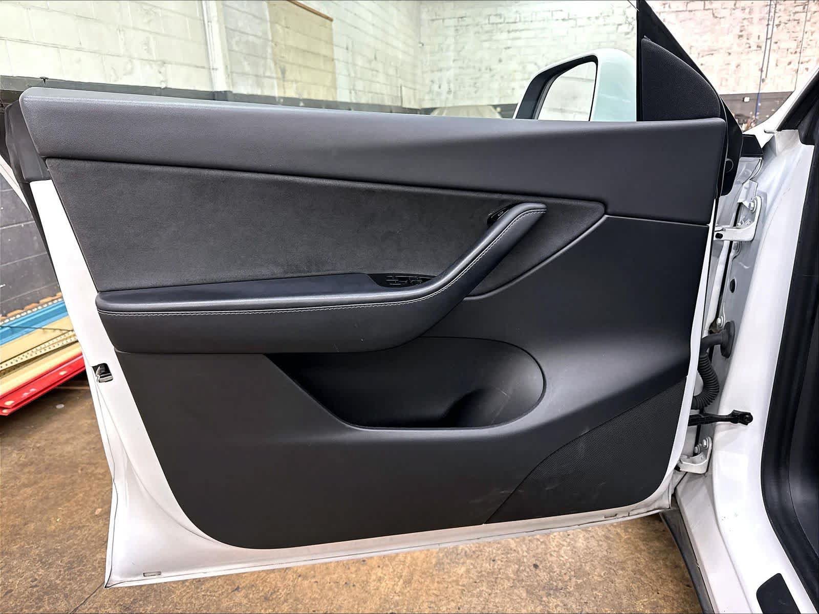 Used 2020 Tesla Model Y Long Range AWD/4WD image 26