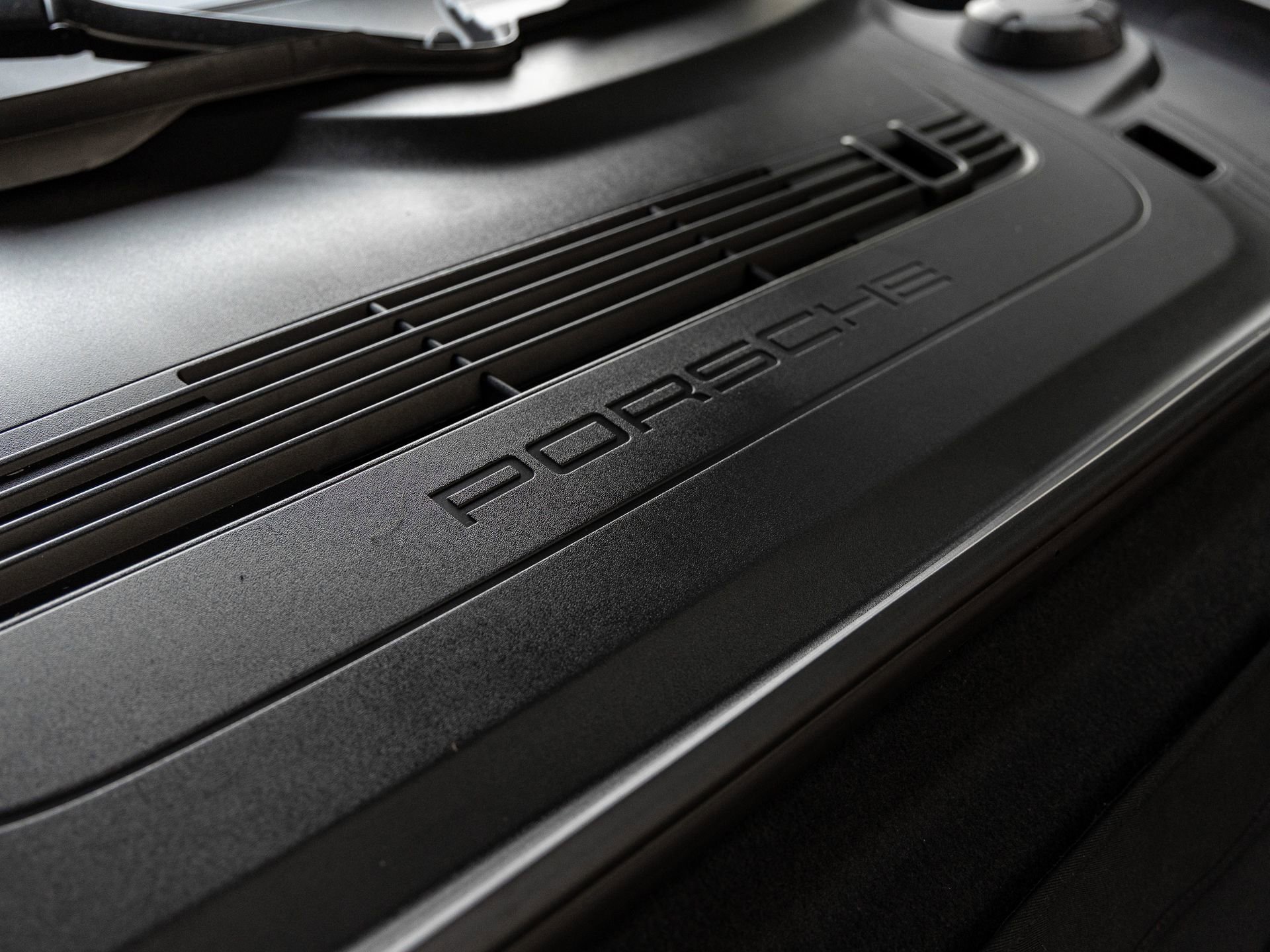 Certified 2019 Porsche 911 Speedster RWD image 48