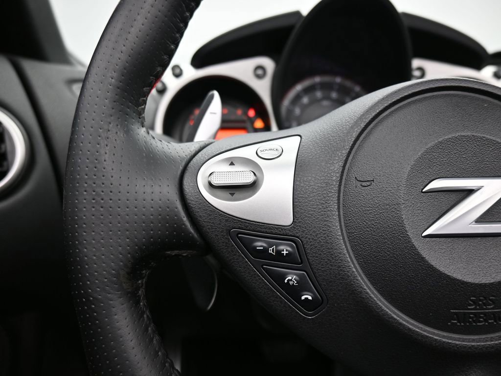 Used 2016 Nissan 370Z Roadster image 41