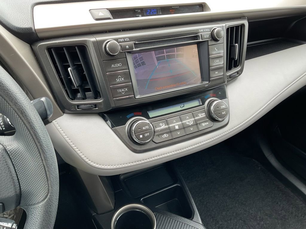 Used 2013 Toyota RAV4 XLE AWD/4WD image 15
