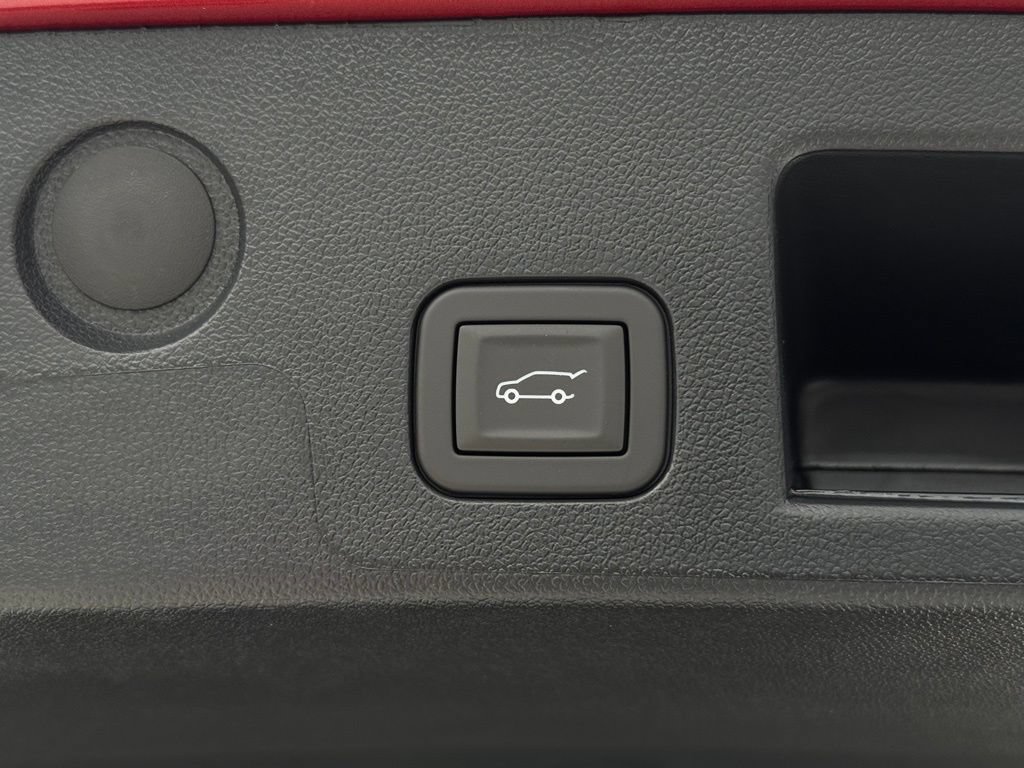 New 2027 Chevrolet Equinox ACTIV w/ Convenience Package III FWD image 18