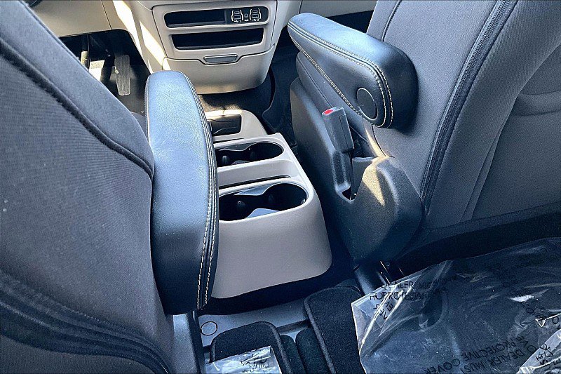 Used 2023 Chrysler Voyager LX FWD image 10