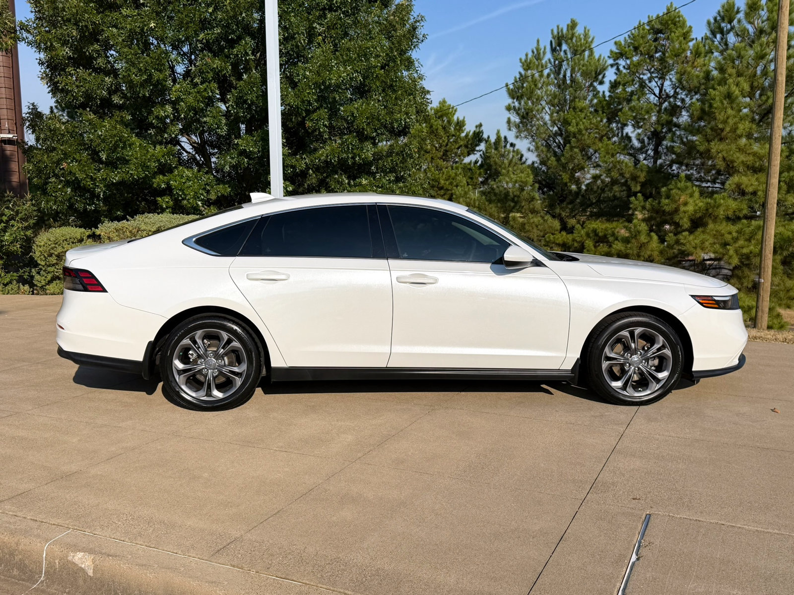 Certified 2023 Honda Accord EX image 7