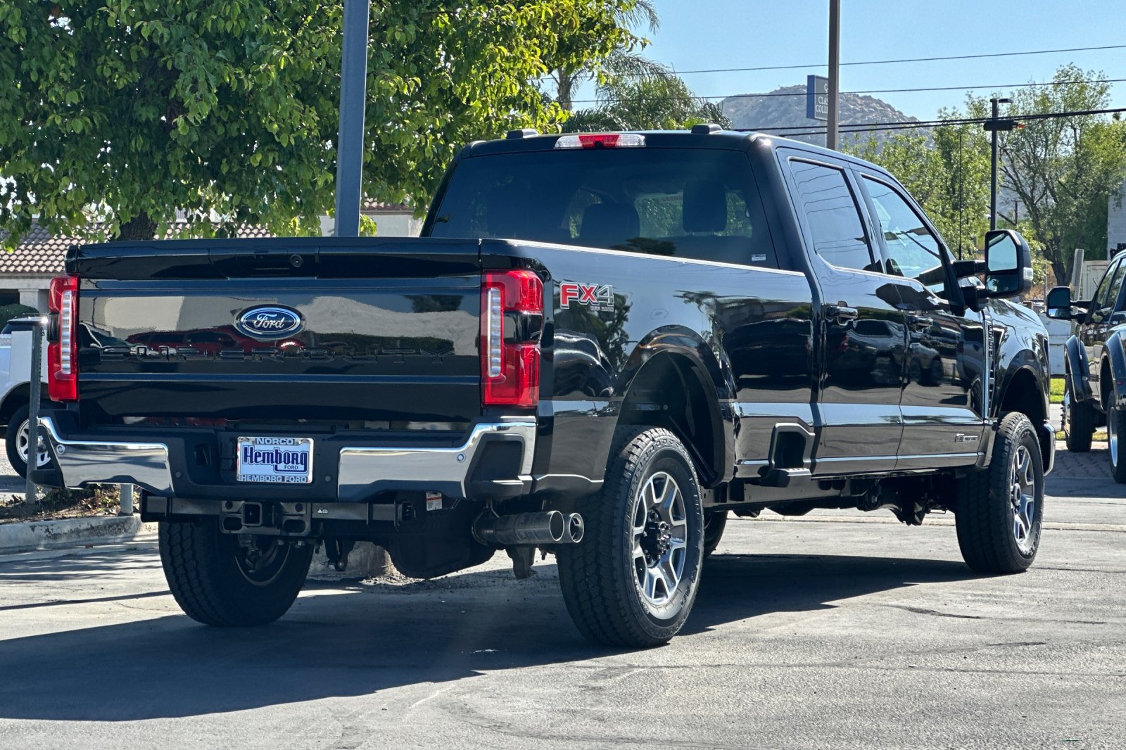 New 2026 Ford F350 4x4 Crew Cab Super Duty image 4