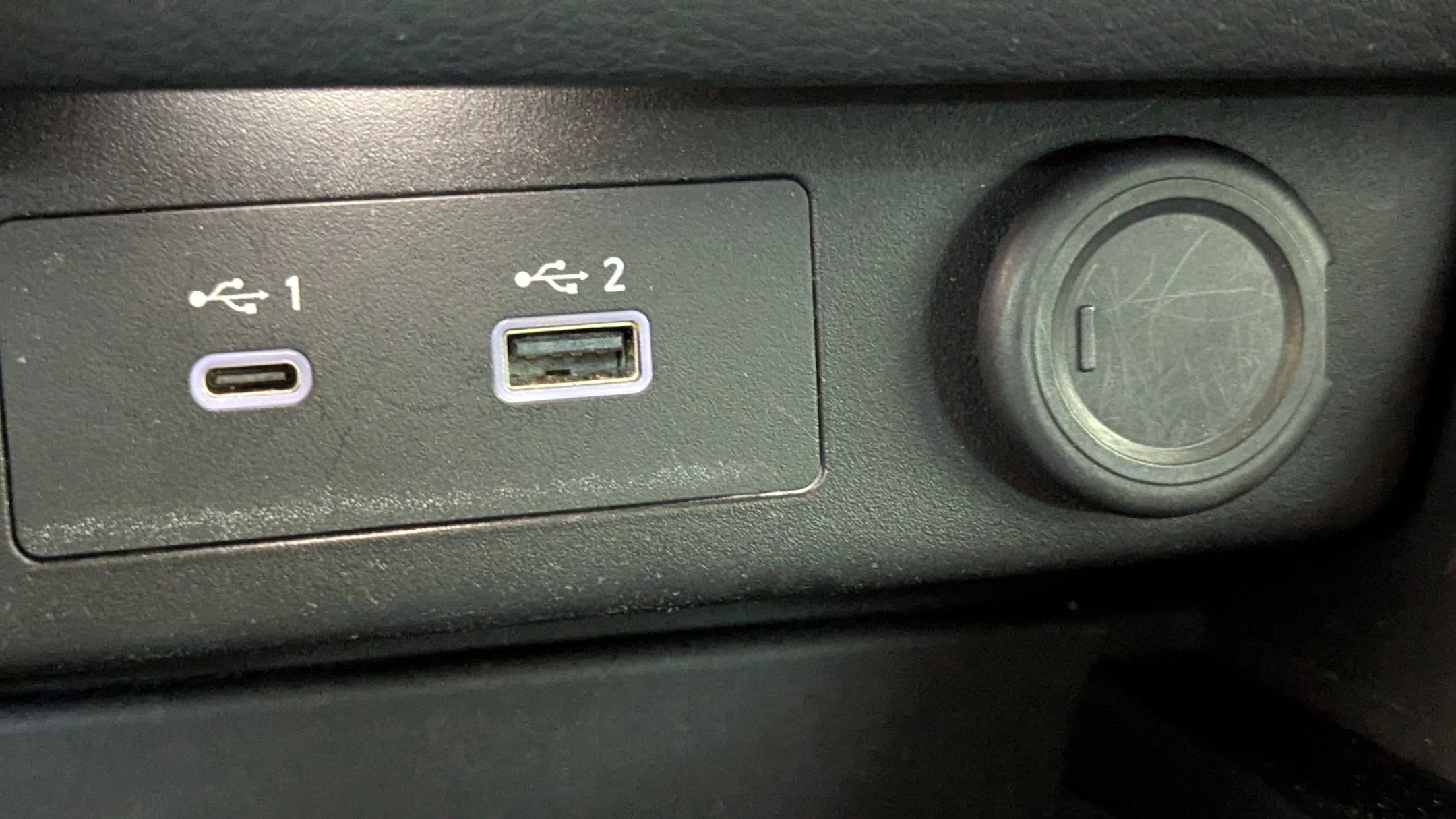 Used 2022 Nissan Rogue SV image 26