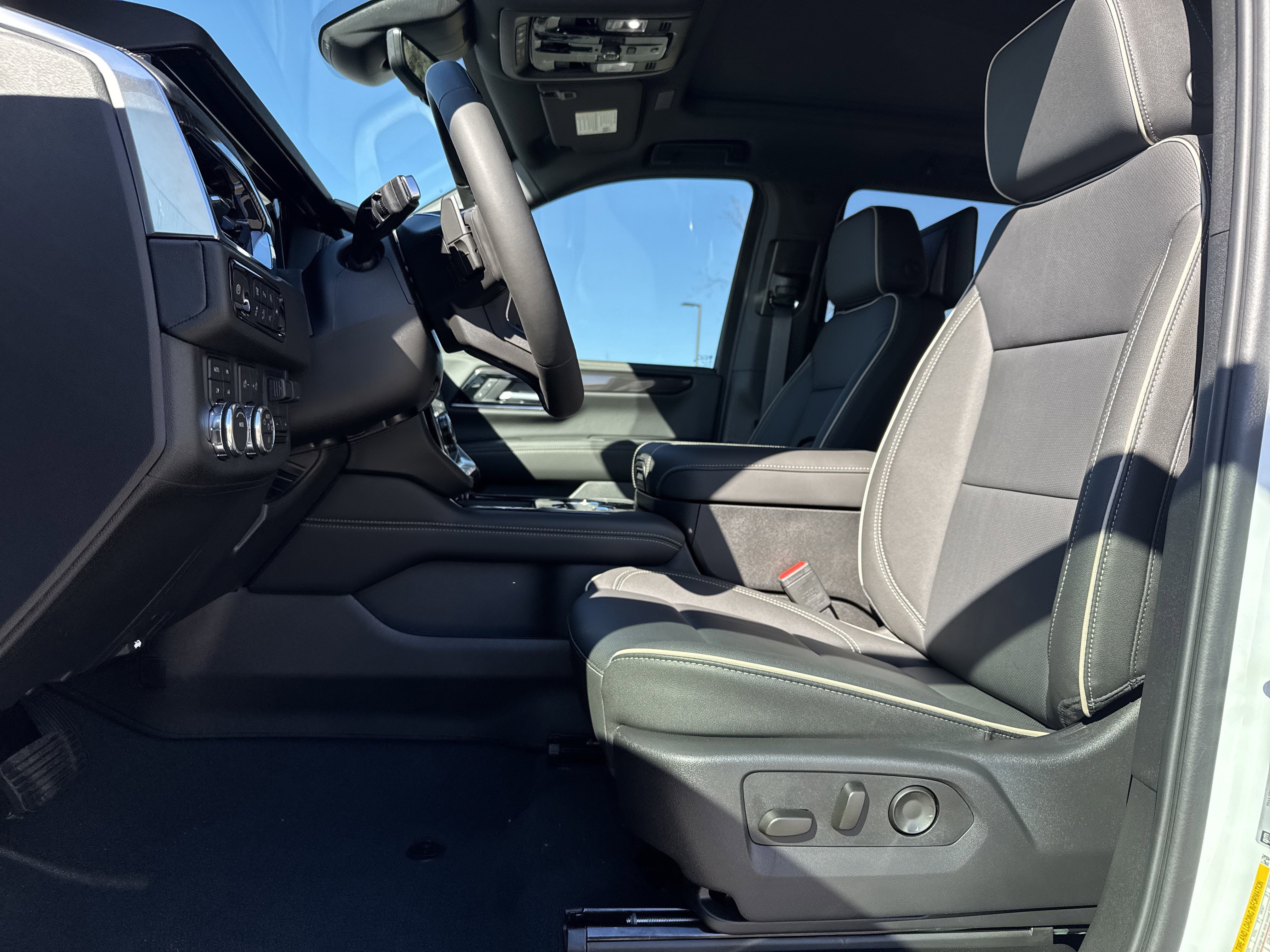 New 2026 GMC Yukon Elevation w/ Elevation Premium Package image 16