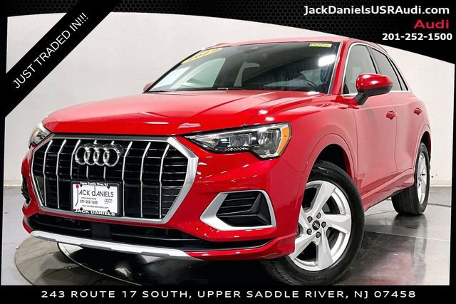 Used 2022 Audi Q3 2.0T Premium w/ Convenience Package AWD/4WD image 1