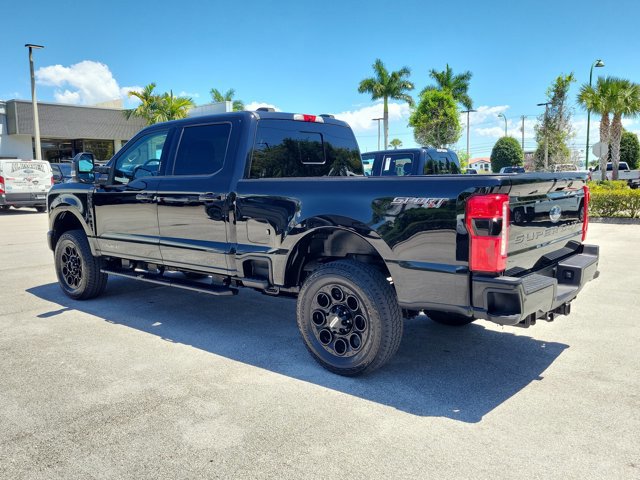 Used 2024 Ford F350 Lariat w/ Lariat Ultimate Package AWD/4WD image 8