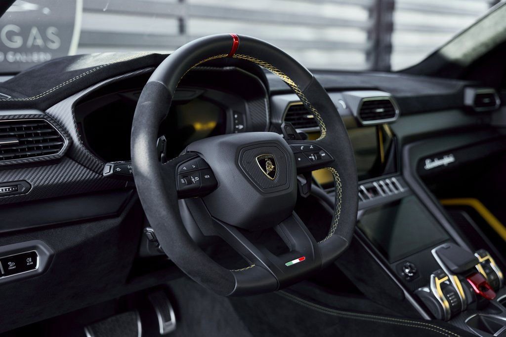 Used 2024 Lamborghini Urus Performante image 43