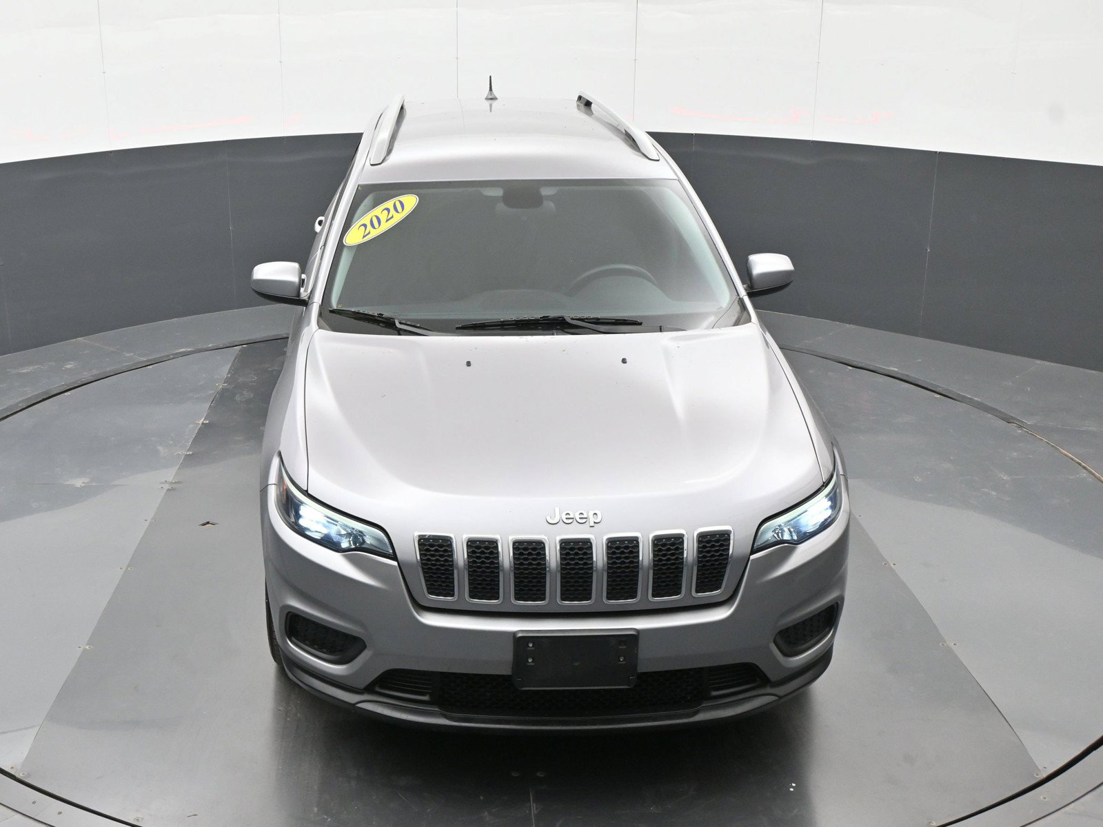 Used 2020 Jeep Cherokee Latitude w/ Cold Weather Group FWD image 34