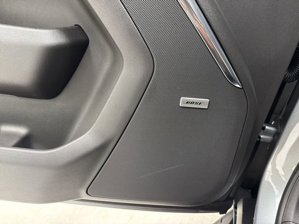 New 2025 Chevrolet Suburban High Country image 21