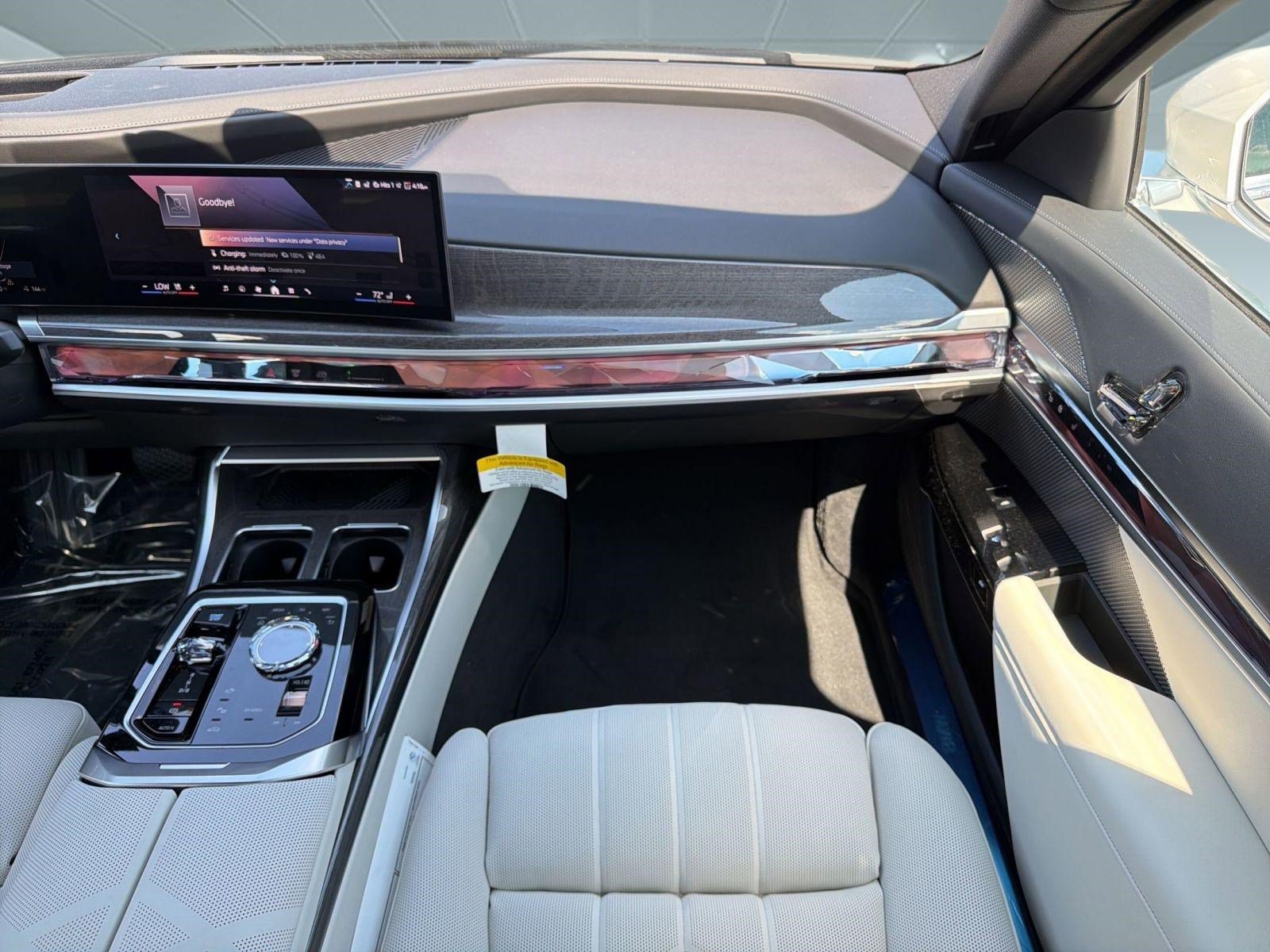 New 2026 BMW i7 xDrive60 AWD/4WD image 28