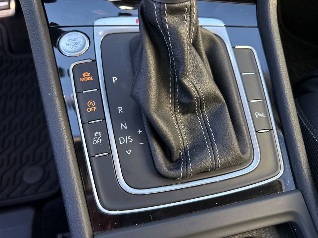 Used 2019 Volkswagen Golf R 4-Door image 19