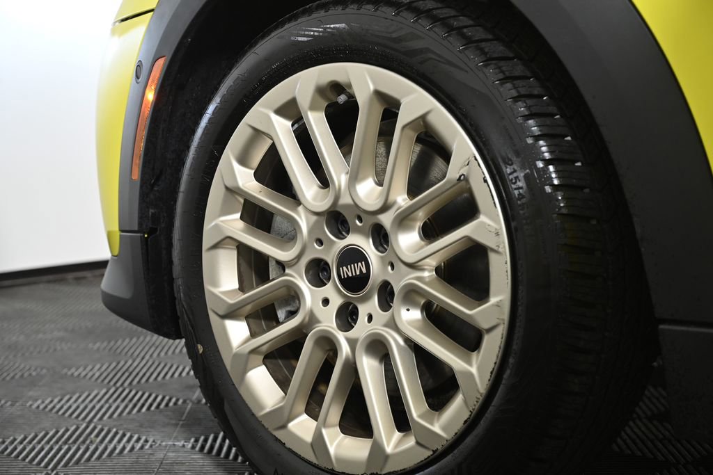 Certified 2025 MINI Cooper S image 32